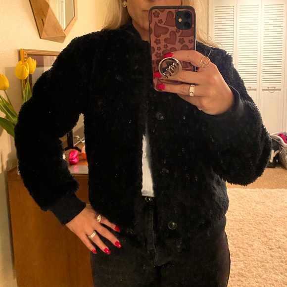 UNIQLO faux fur teddy bear jacket - Picture 3 of 4